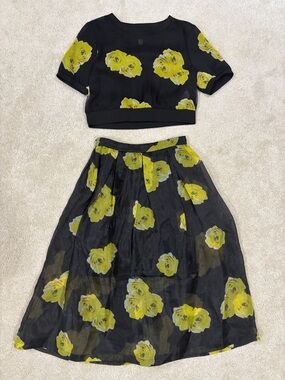 Migaino Unique Floral Art Deco 2 piece skirt set